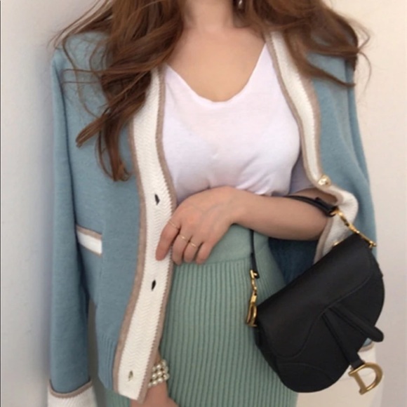 NEW Sweater M/L button down blue - Picture 4 of 6